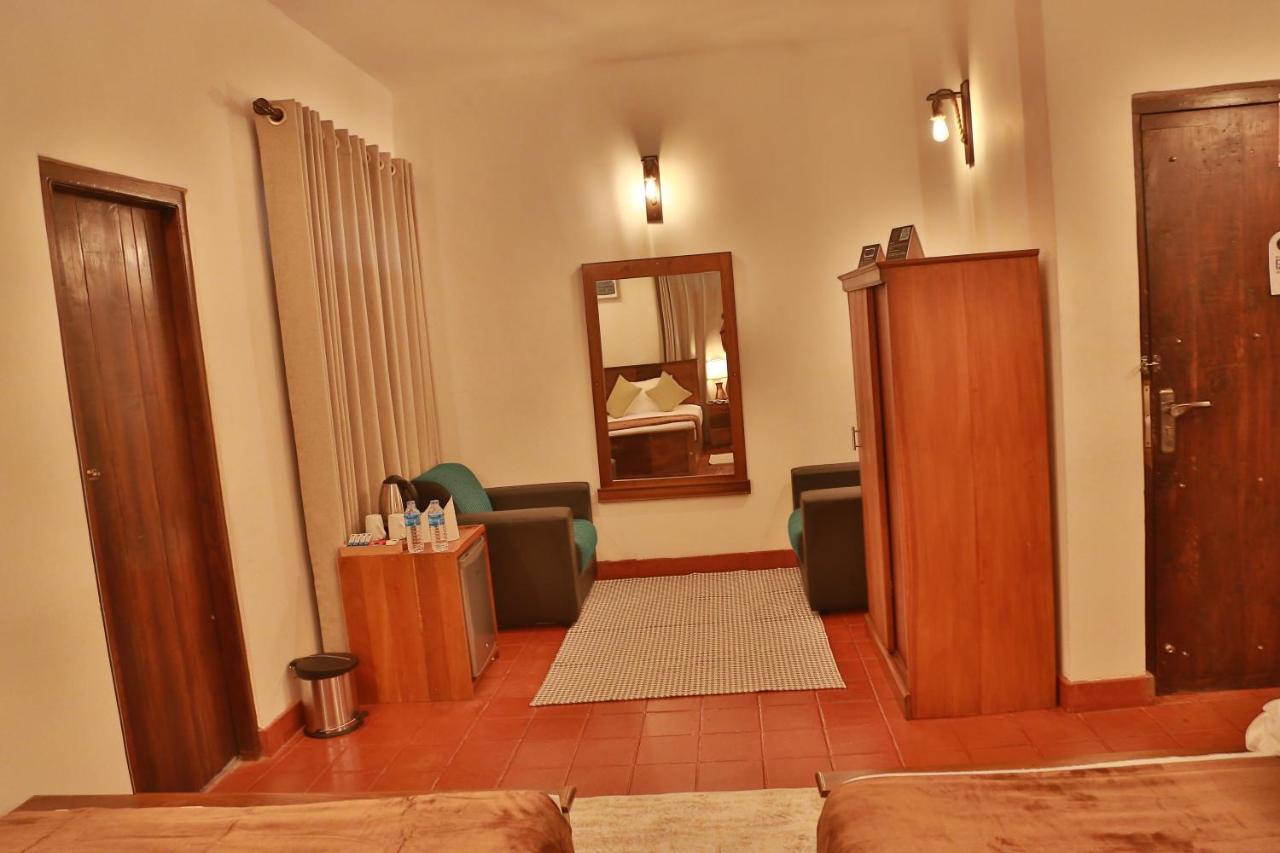 Tepraas Sigiriya Hotell Exteriör bild