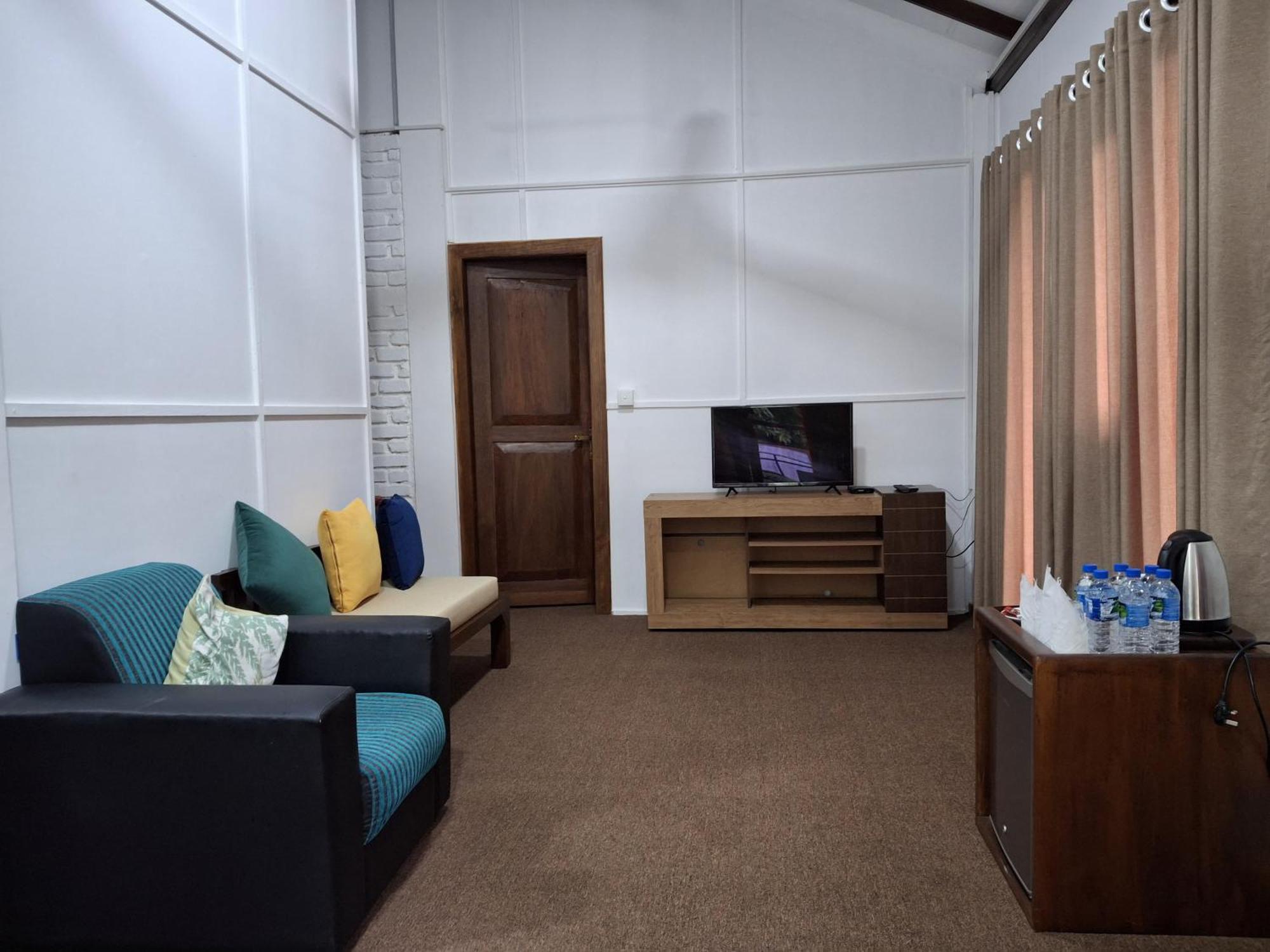 Tepraas Sigiriya Hotell Exteriör bild