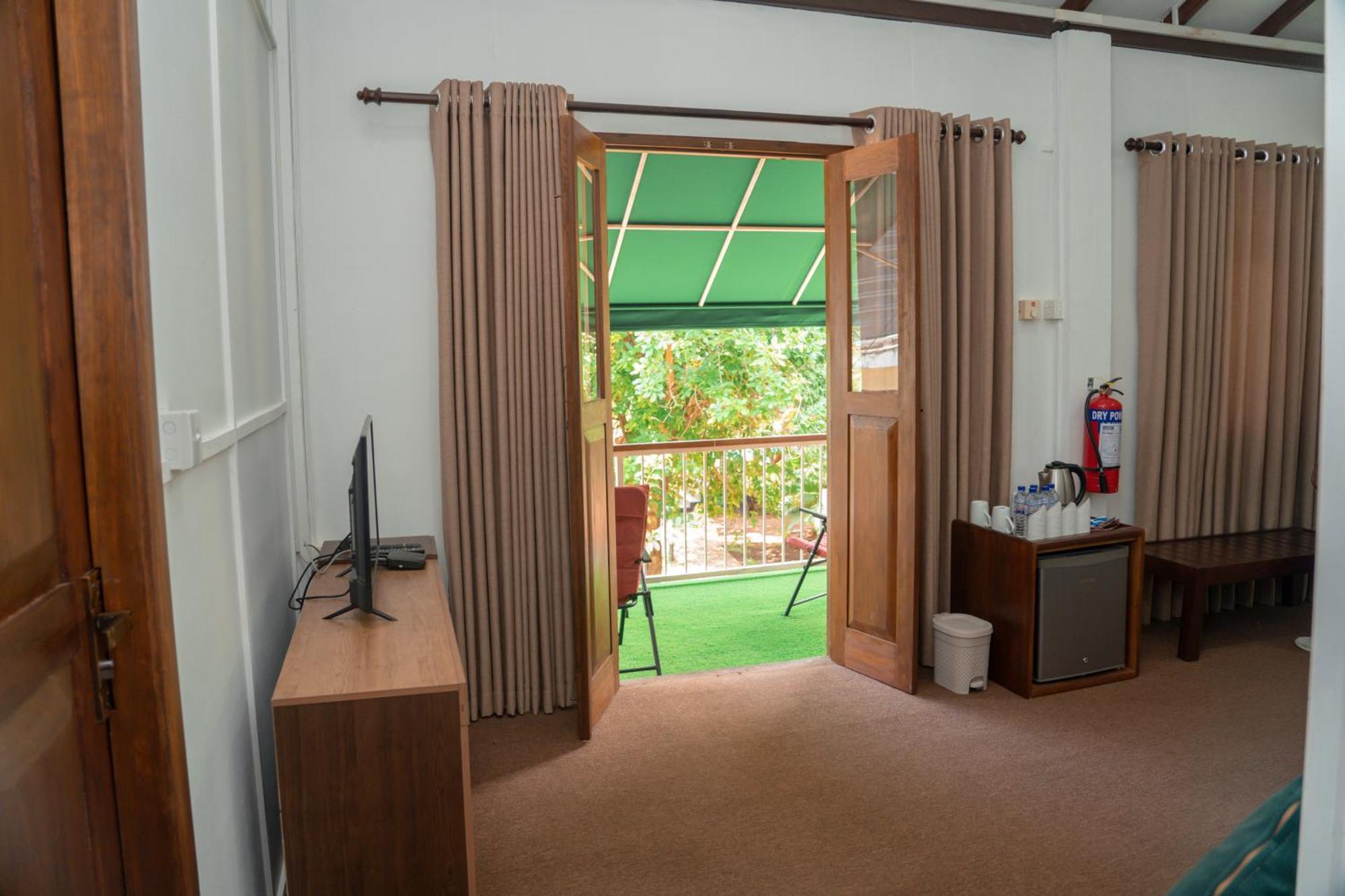 Tepraas Sigiriya Hotell Exteriör bild